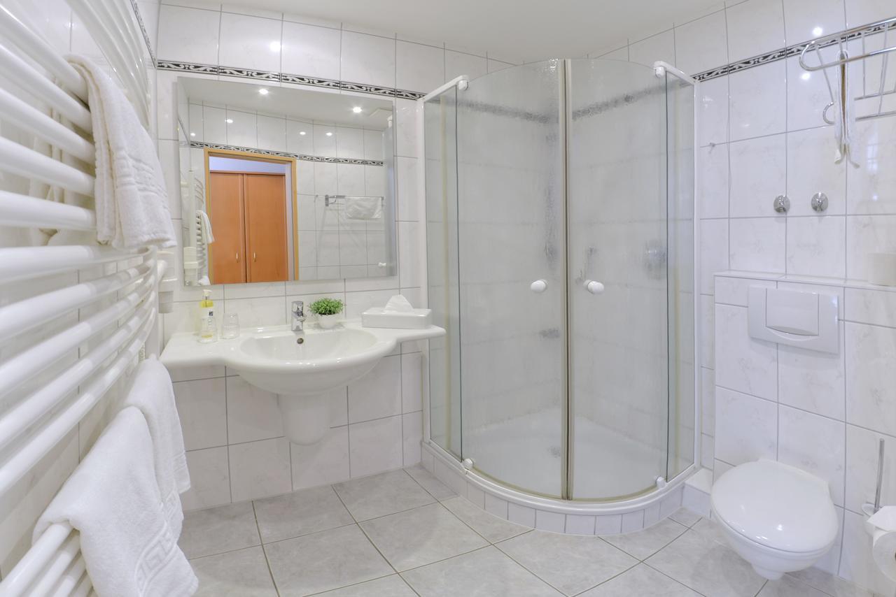 Landhotel Zur Eiche 布克斯泰胡德 外观 照片